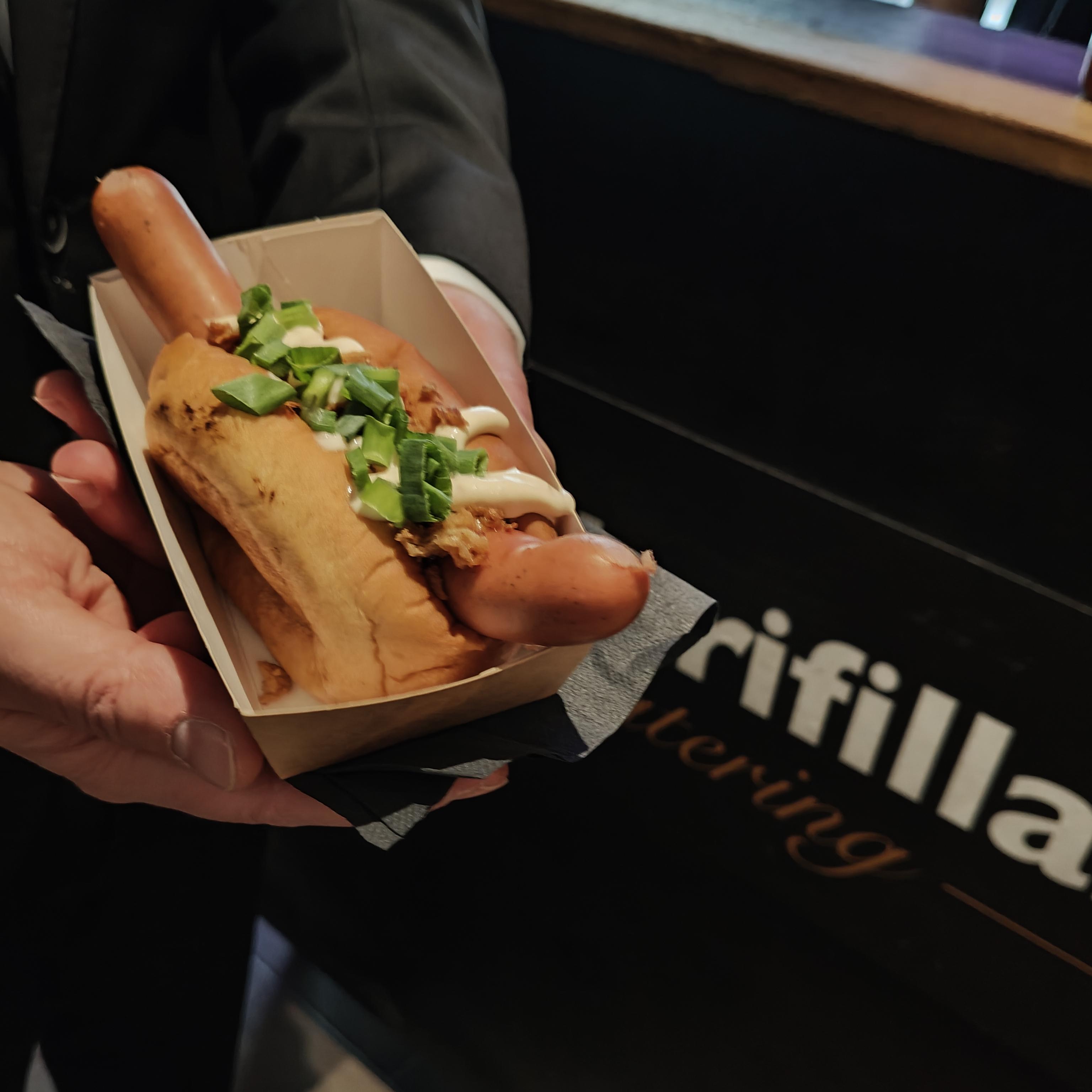 Juhlasuunnittelu catering – ruokatarjoilu yritystapahtumassa Helsinki